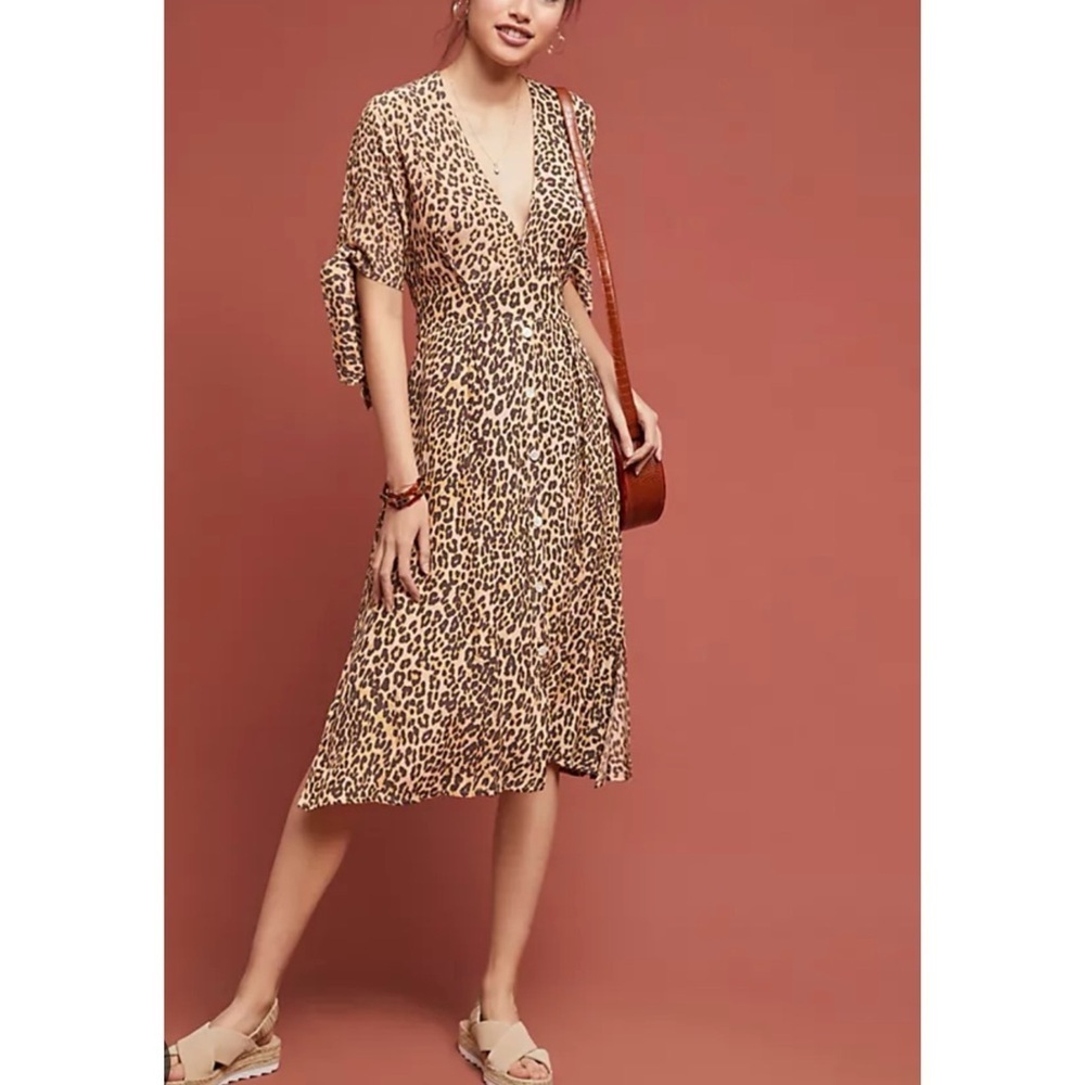 Faithful the Brand Leopard Print midi dress EUC